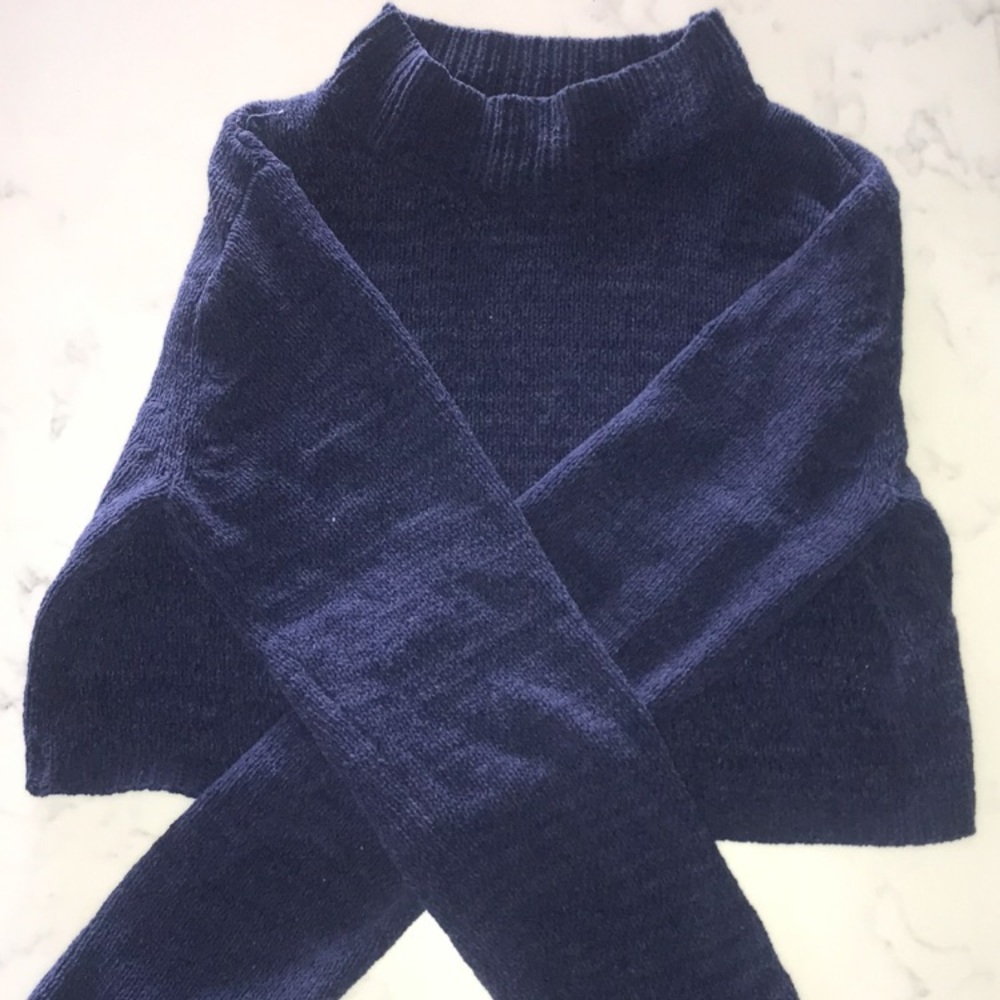 blue crop sweater